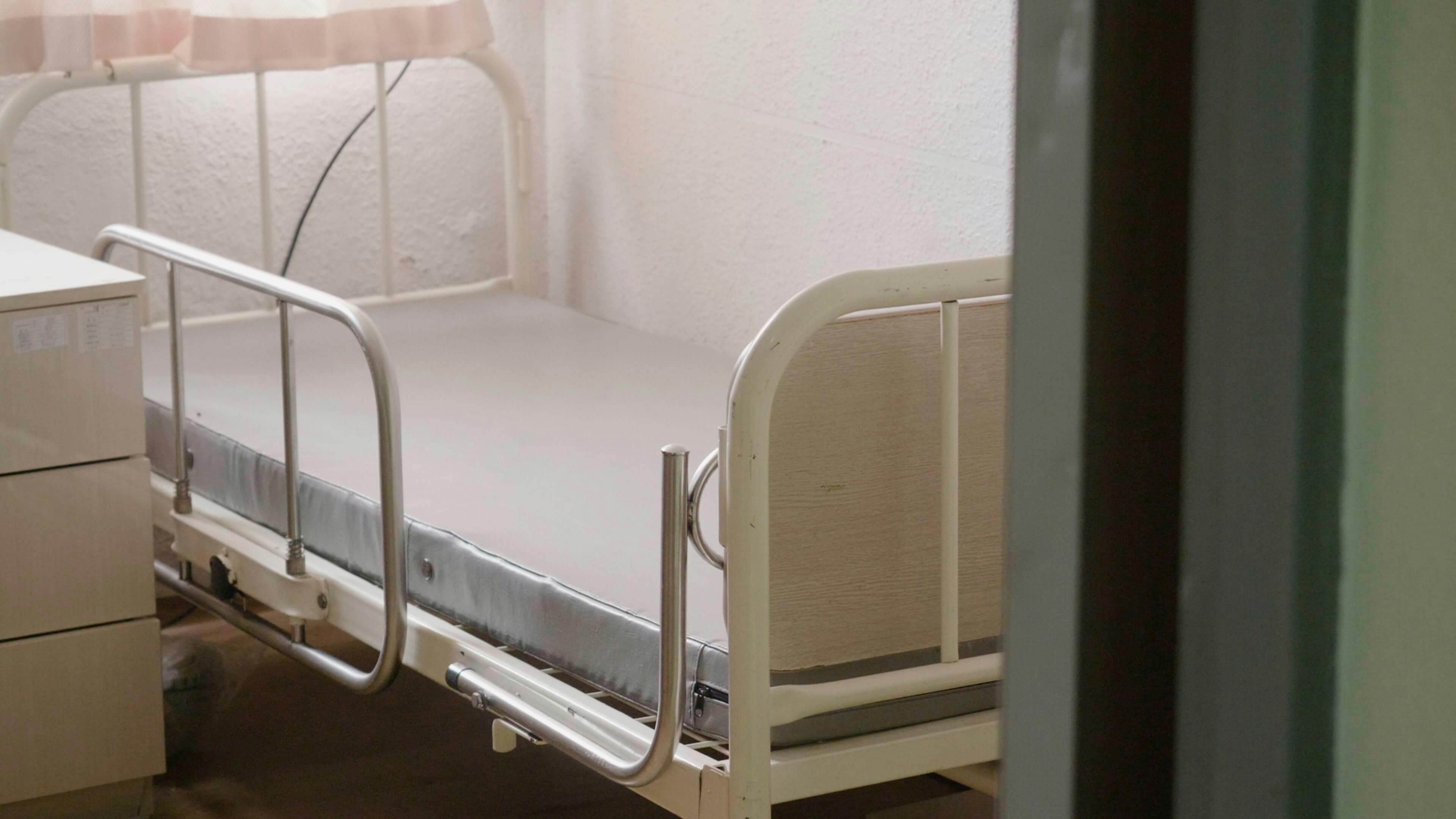 침대가 있는 방은 앉지 못하는 와상환자들이 주로 사용했다.